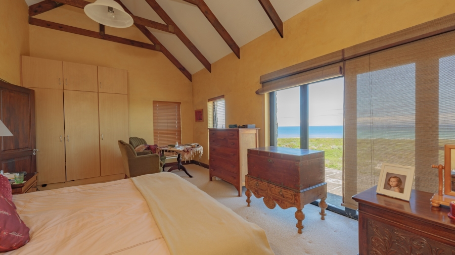 5 Bedroom Property for Sale in Agulhas Western Cape